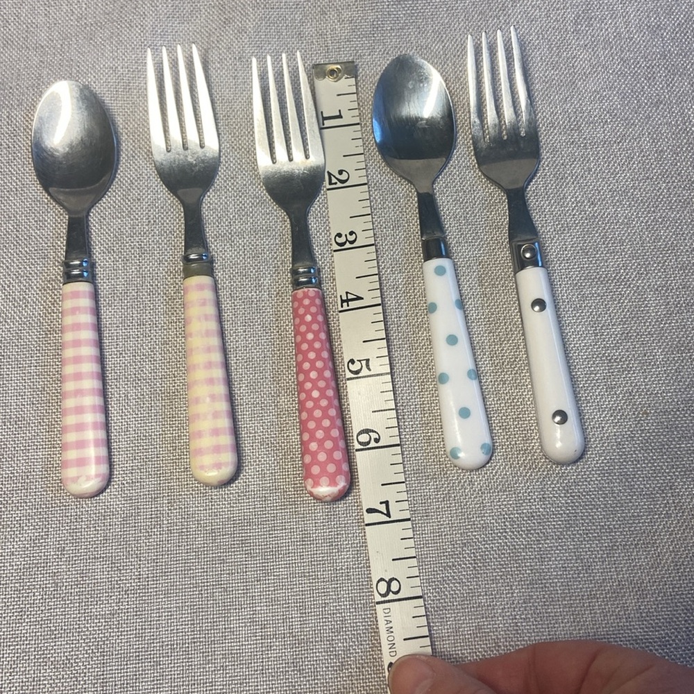 Set of URBN Mix & Match Cutlery. 5 pieces. - Picture 8 of 8